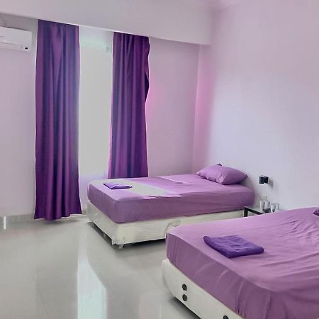 Tiara Guest House Samarinda Redpartner Extérieur photo