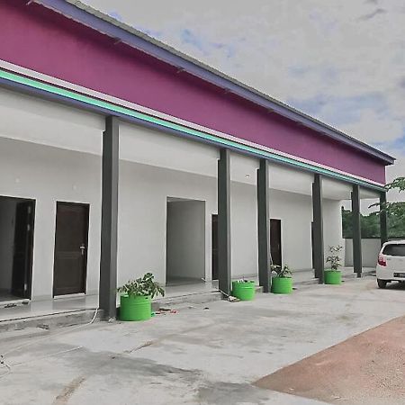 Tiara Guest House Samarinda Redpartner Extérieur photo